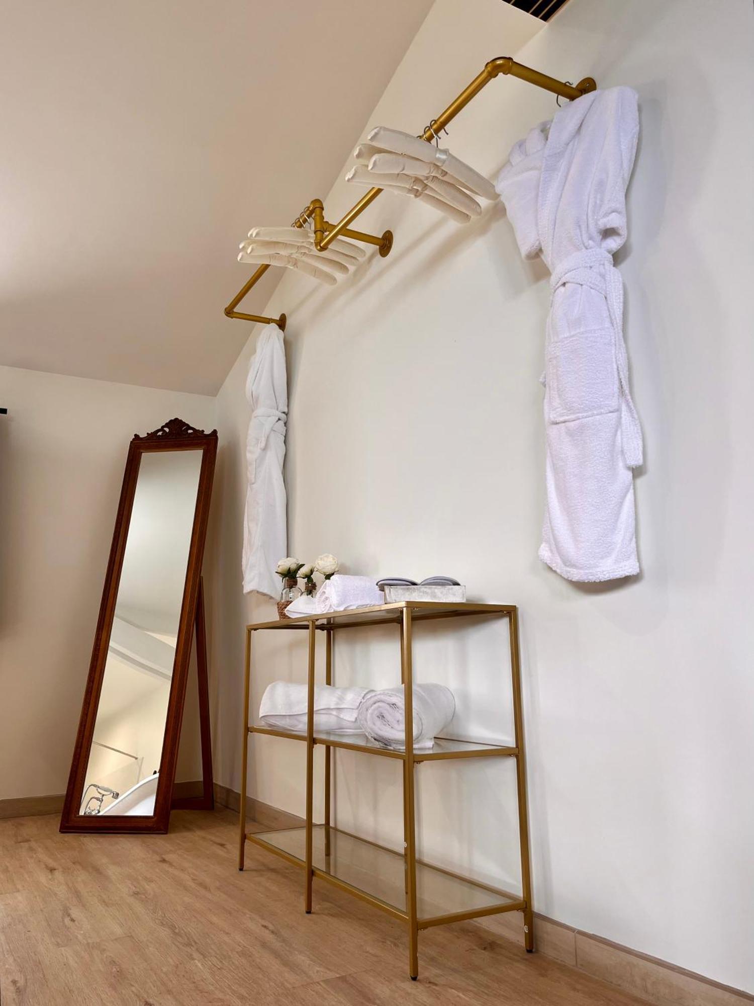 Le Domaine De La Tour Des Vents Bed and Breakfast Bergerac Eksteriør billede